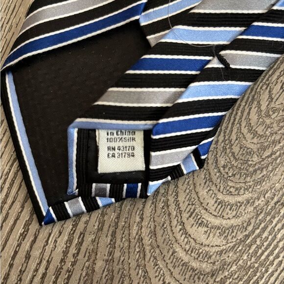 Geoffrey Beene Classic Striped Blue and Black Tie - Picture 4 of 4